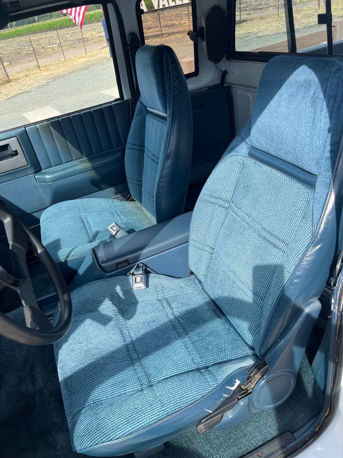 Chevy-s10-1991-white-9