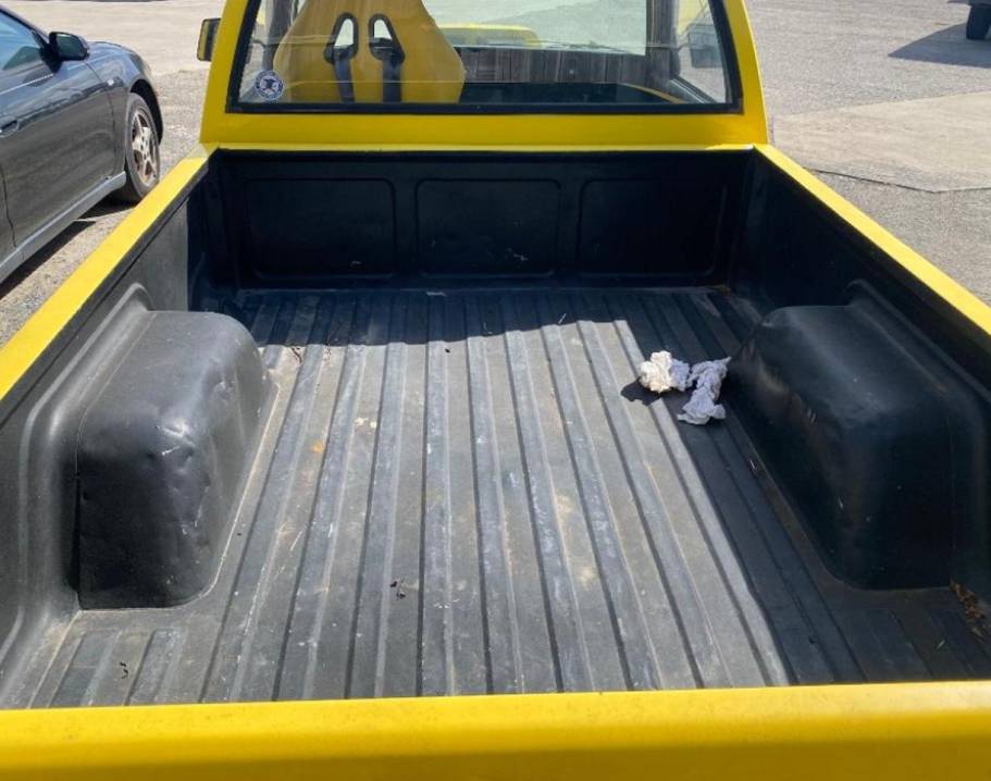 Chevy-s10-pickup-1982-white-3