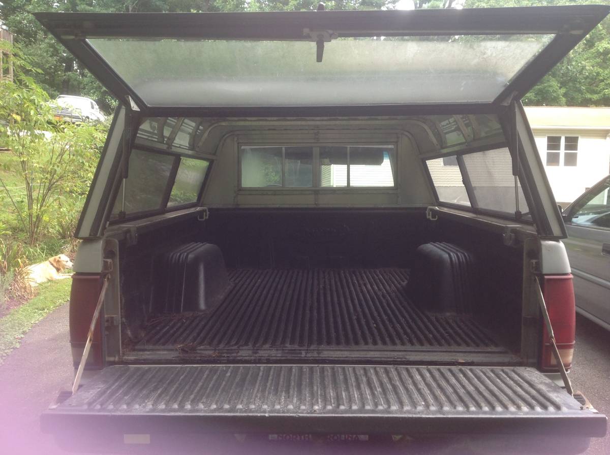 Chevy-s10-pickup-1984-grey-4