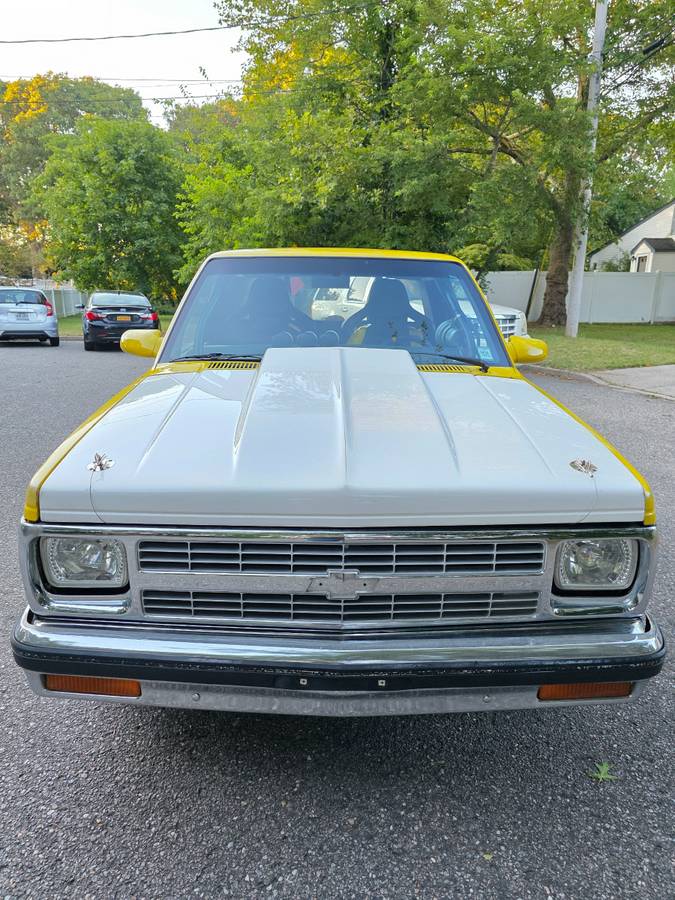 Chevy-s10-pickup-1984-yellow-1