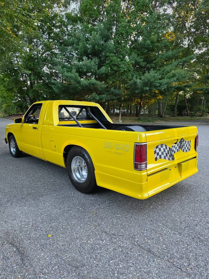 Chevy-s10-pickup-1984-yellow-6