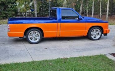 Chevy-s10-pickup-1985-custom-6