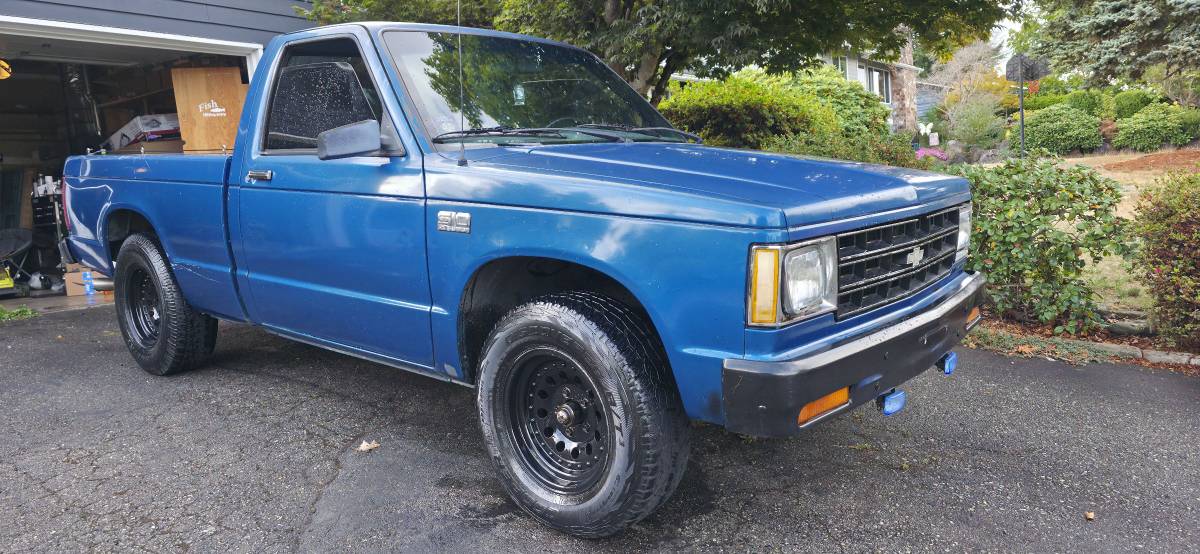 Chevy-s10-pickup-1986-custom-2