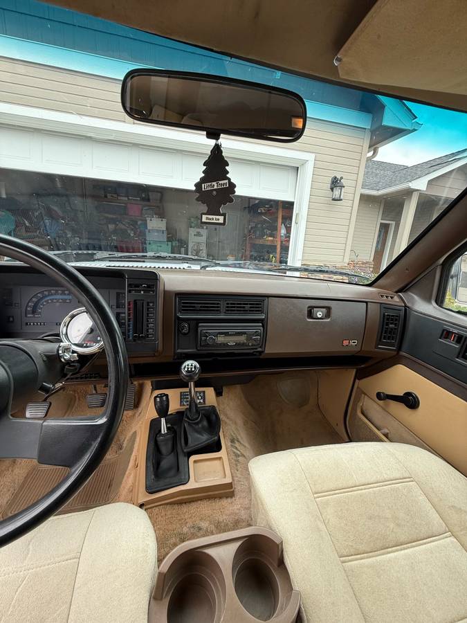 Chevy-s10-pickup-1986-white-3