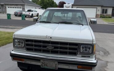 Chevy-s10-pickup-1986-white