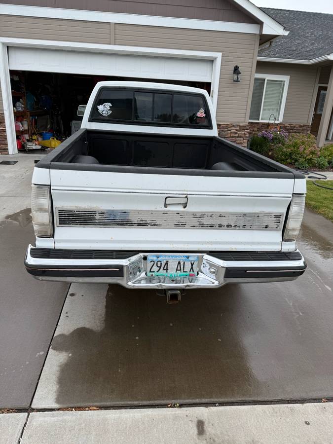 Chevy-s10-pickup-1986-white-7