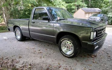 Chevy-s10-pickup-1987-grey-1