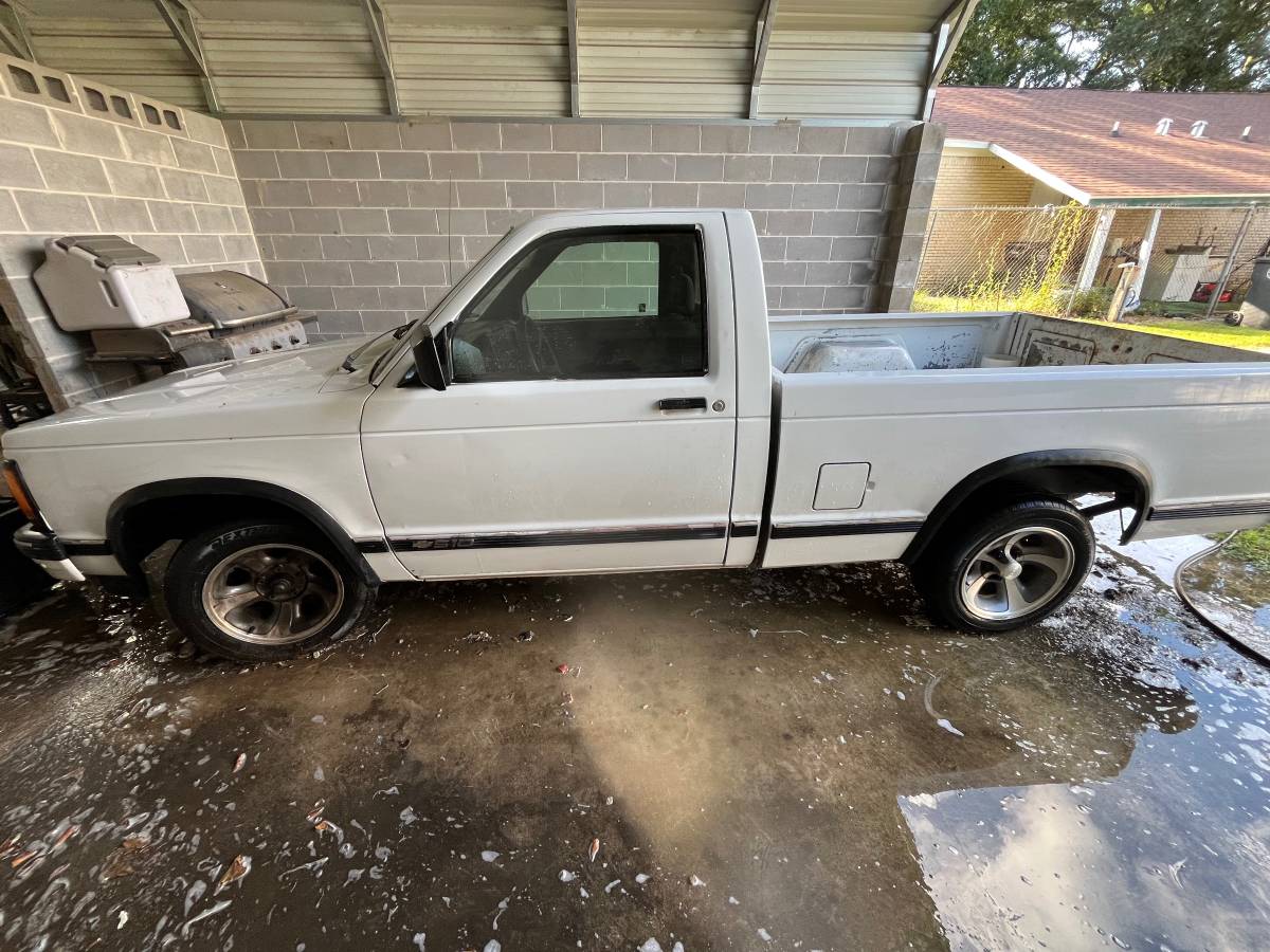 Chevy-s10-pickup-1993-white-1
