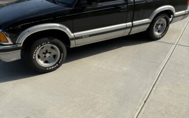 Chevy-s10-pickup-1995-black-1