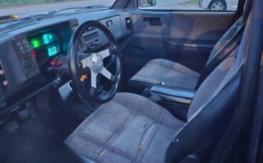Chevy-s10-tahoe-1989