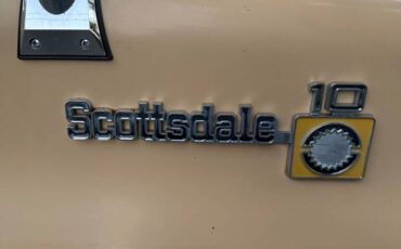 Chevy-scottsdale-1975-white-7