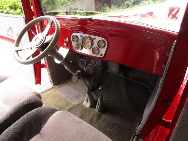 Chevy-sedan-1932-29