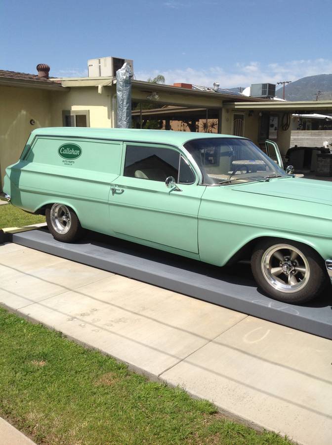Chevy-sedan-delivery-1961-green-3