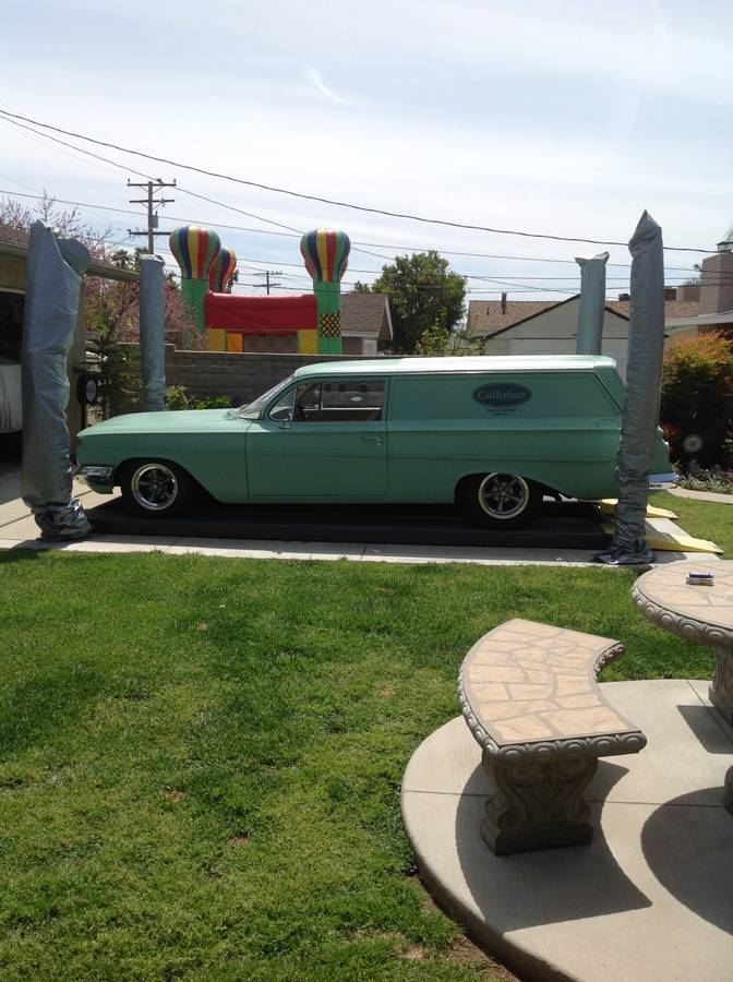 Chevy-sedan-delivery-1961-green-7