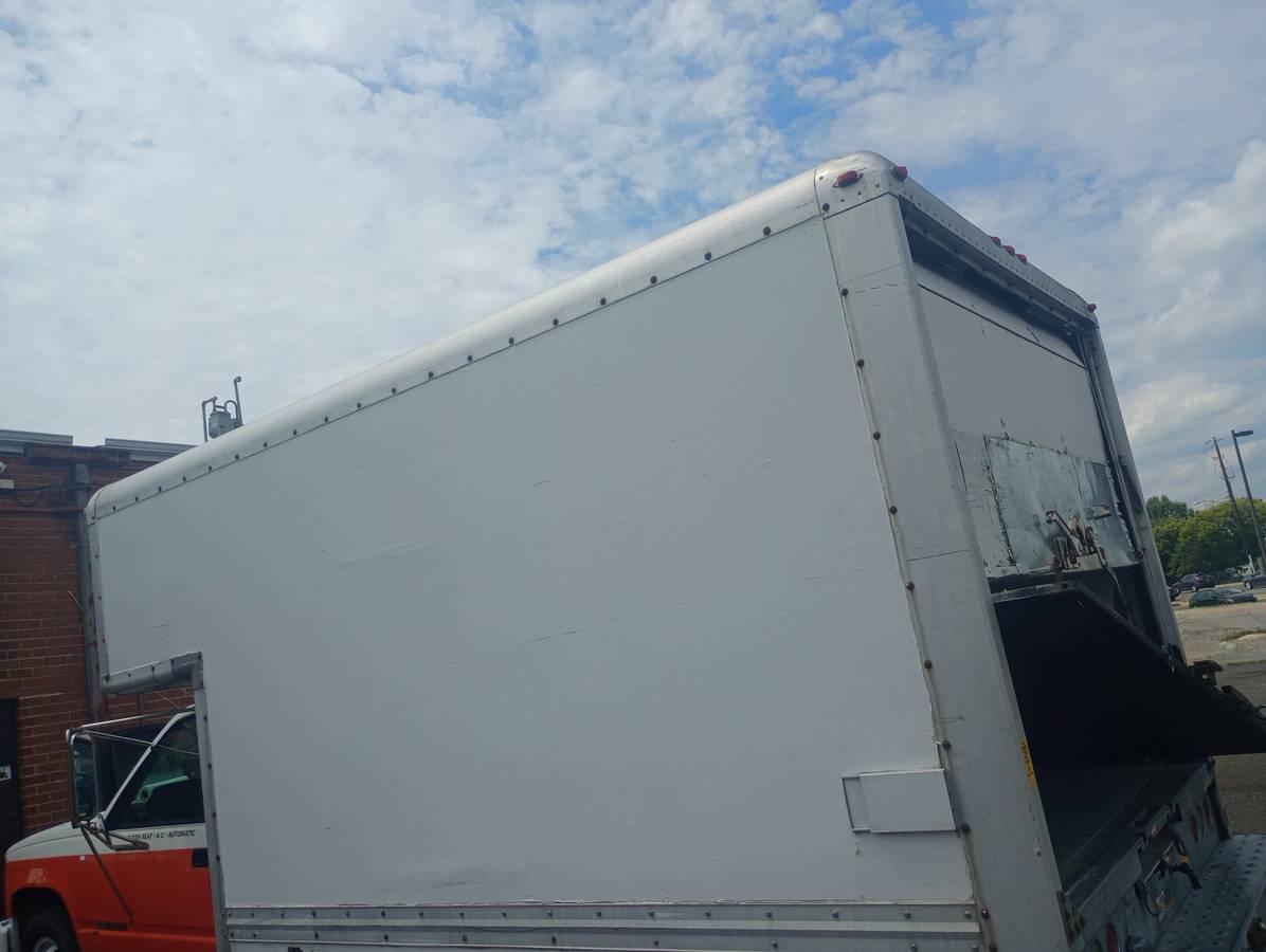 Chevy-sierra-3500-1994-white-2
