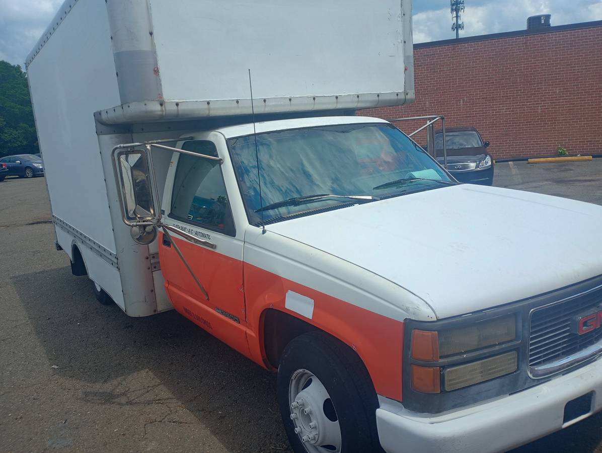 Chevy-sierra-3500-1994-white