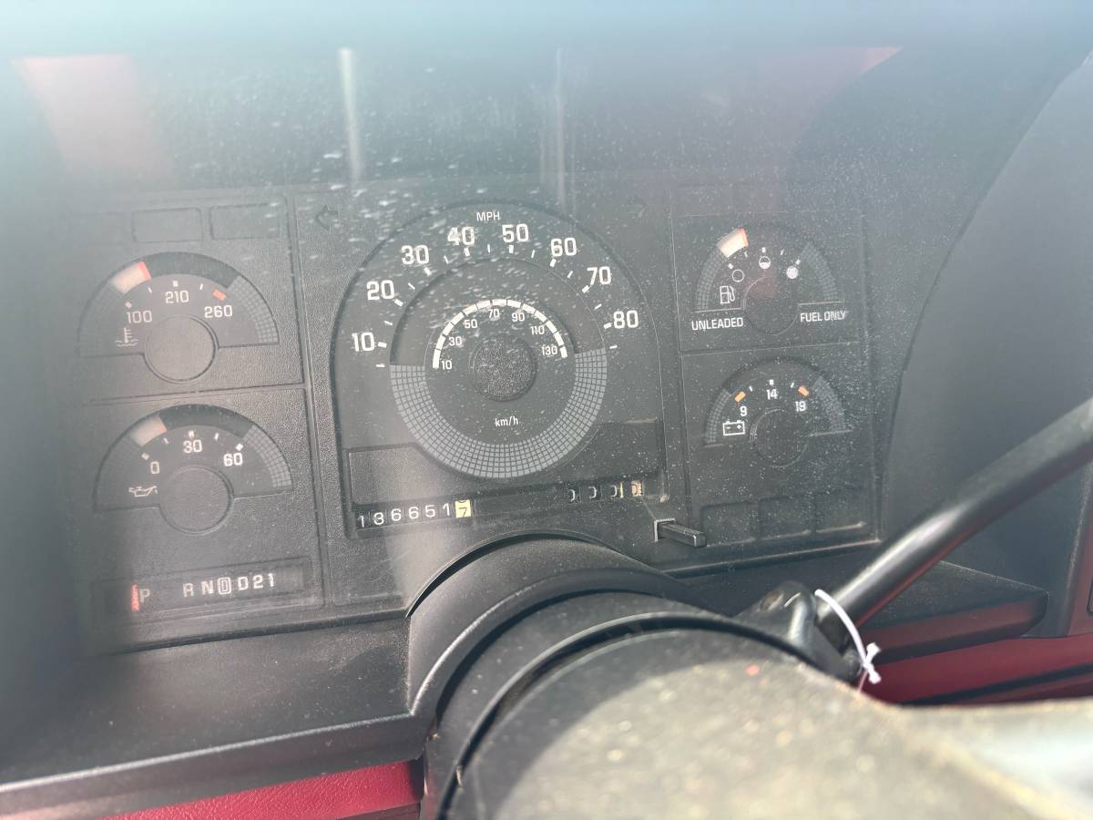 Chevy-silverado-1500-1988-red-11