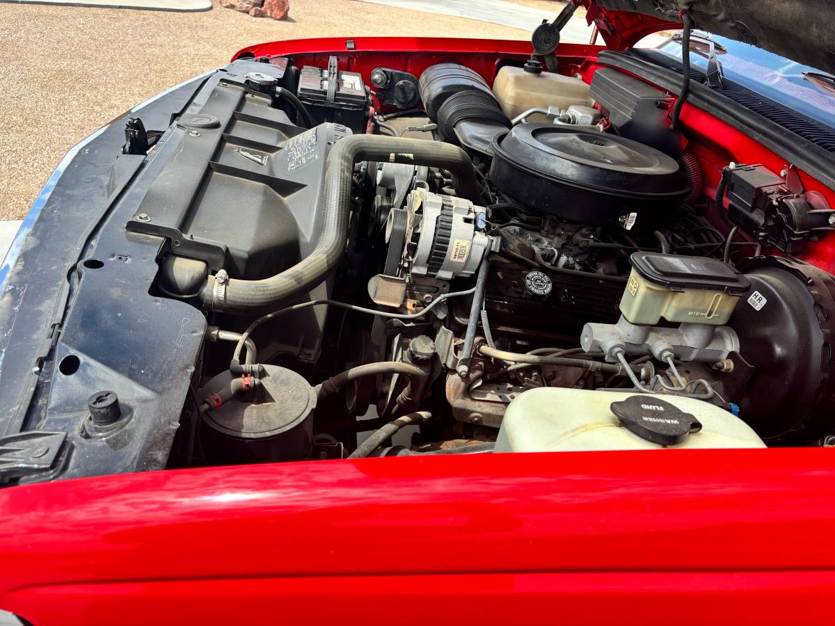 Chevy-silverado-1500-1988-red-17