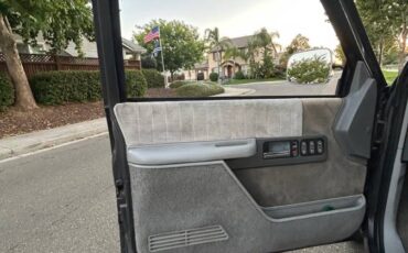 Chevy-silverado-1500-1991-grey-40