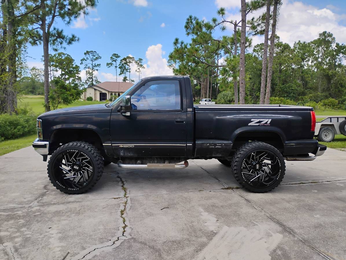 Chevy-silverado-1500-1992-black-2