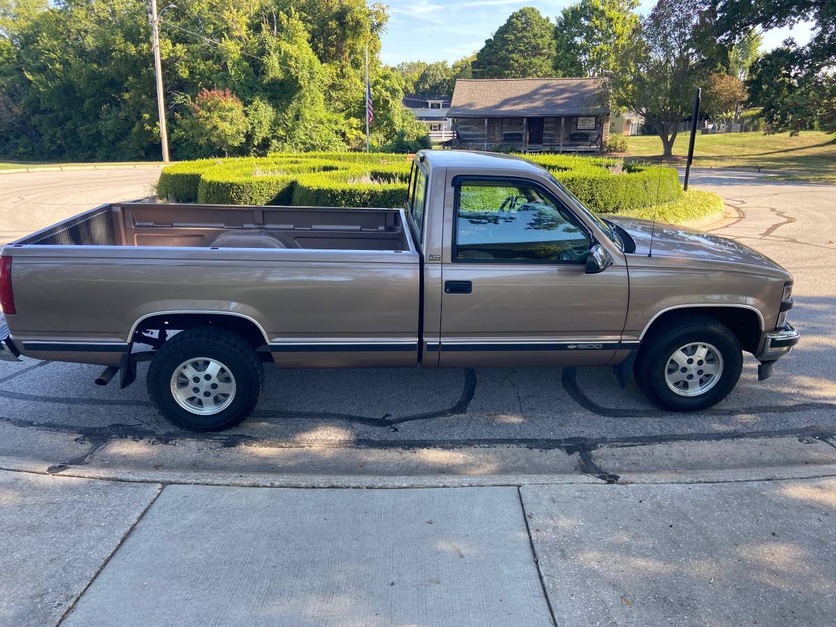 Chevy-silverado-1500-1995-brown-12