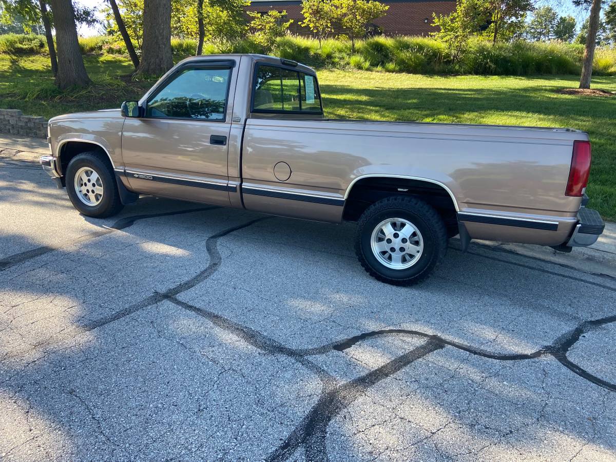 Chevy-silverado-1500-1995-brown-2