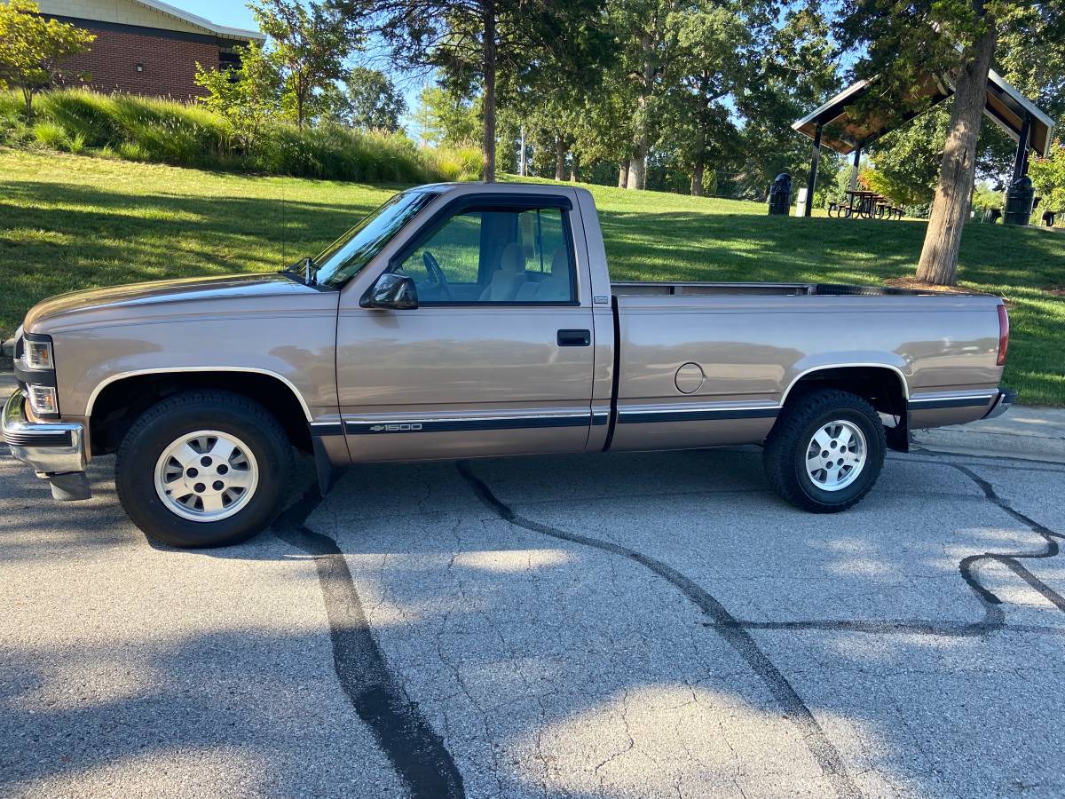 Chevy-silverado-1500-1995-brown