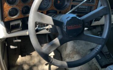 Chevy-silverado-1500-4x4-suburban-1990-white-13