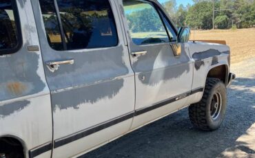 Chevy-silverado-1500-4x4-suburban-1990-white-5