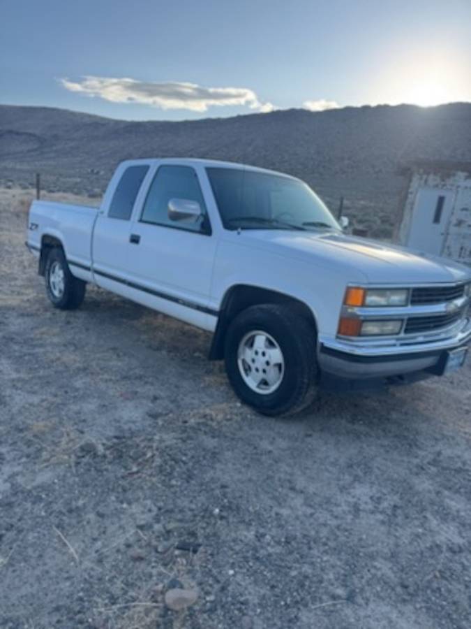 Chevy-silverado-1500-4x4ext-1994-white-16