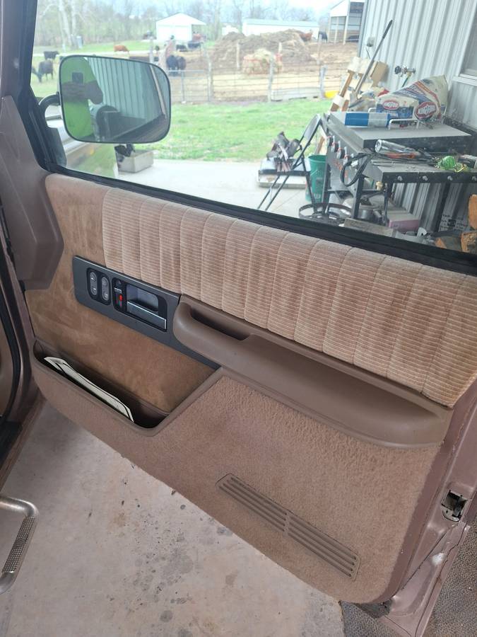 Chevy-silverado-1500-diesel-1994-brown-11