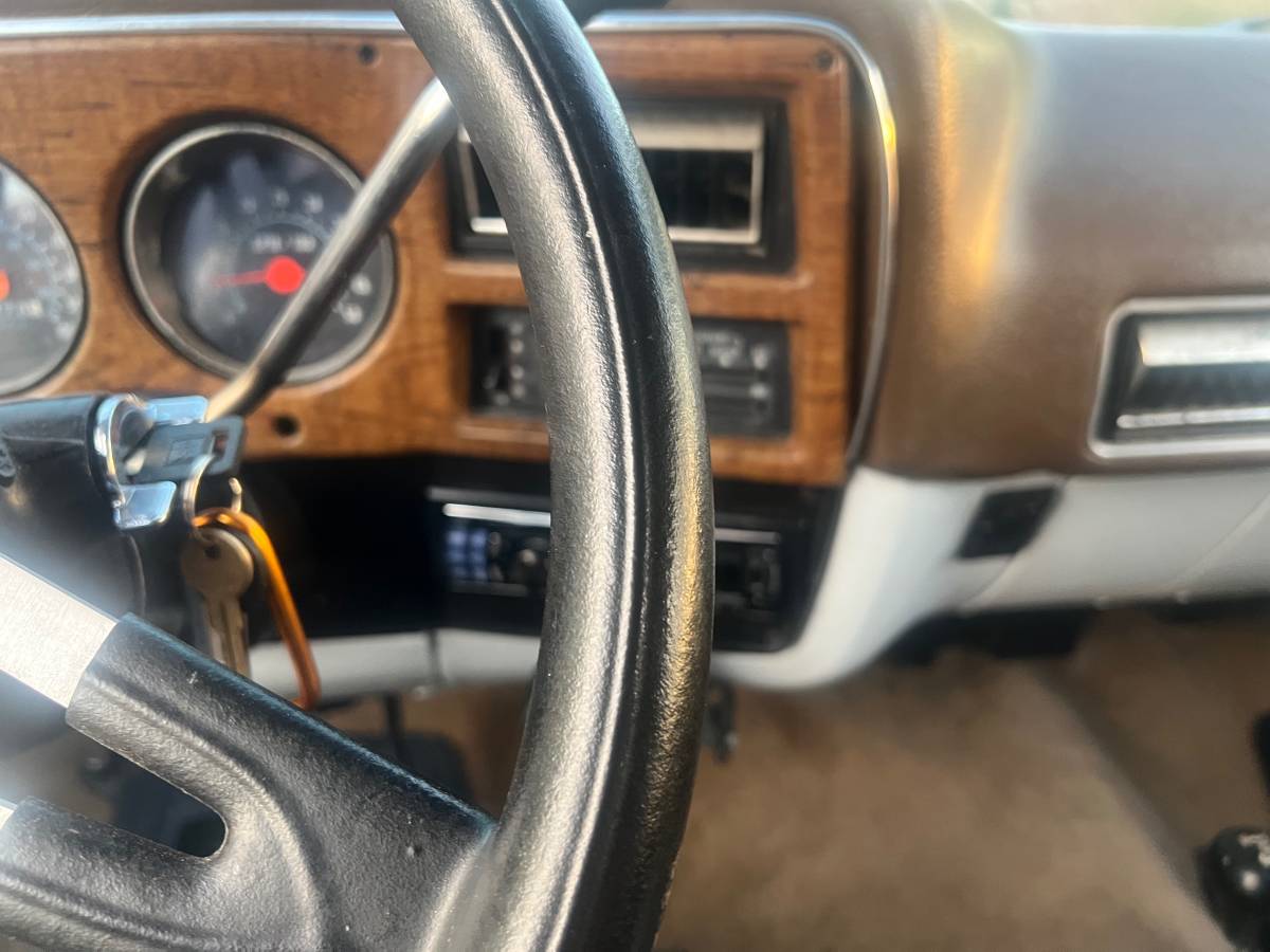 Chevy-silverado-1977-14