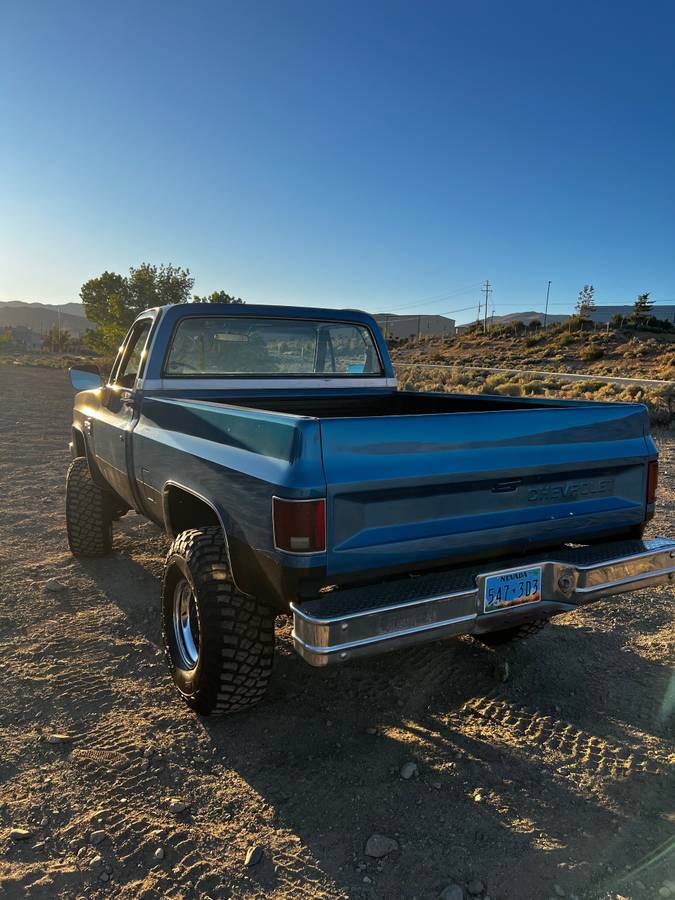 Chevy-silverado-1981-blue-7