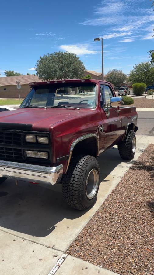 Chevy-silverado-1983-12