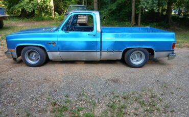 Chevy-silverado-1984-blue-1