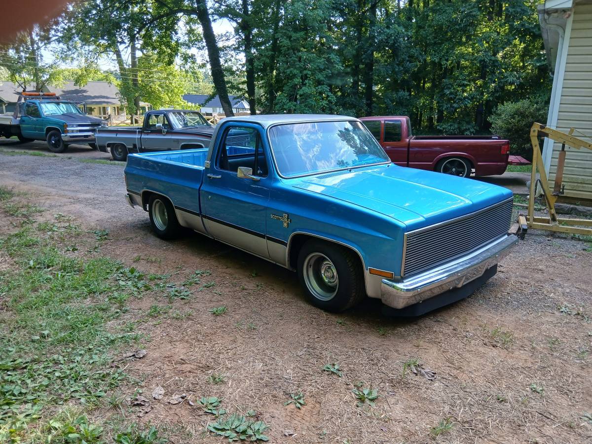 Chevy-silverado-1984-blue