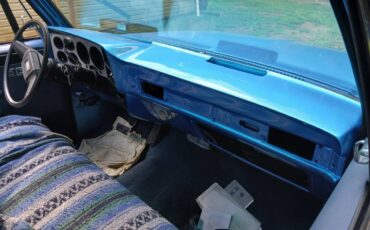 Chevy-silverado-1984-blue-2