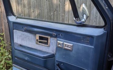 Chevy-silverado-1984-blue-2