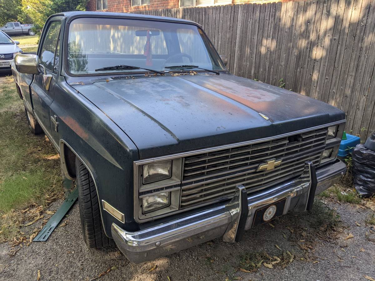 Chevy-silverado-1984-blue-3