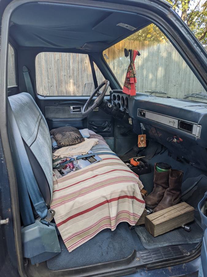 Chevy-silverado-1984-blue-6