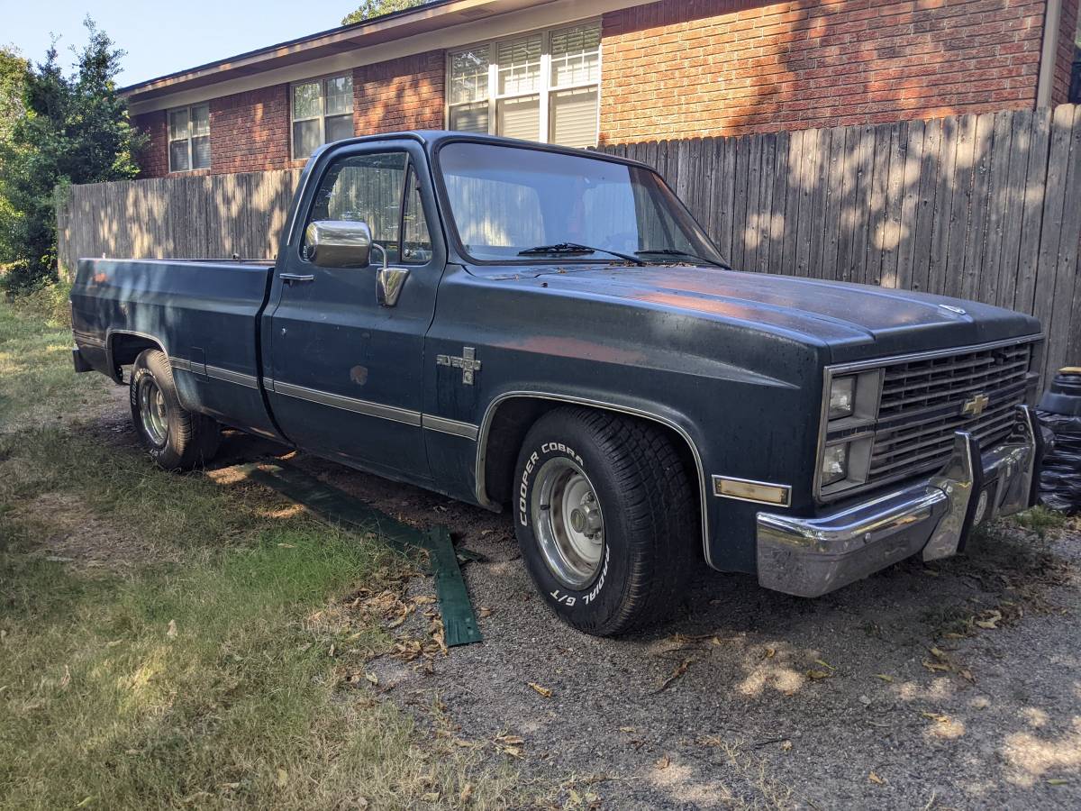 Chevy-silverado-1984-blue