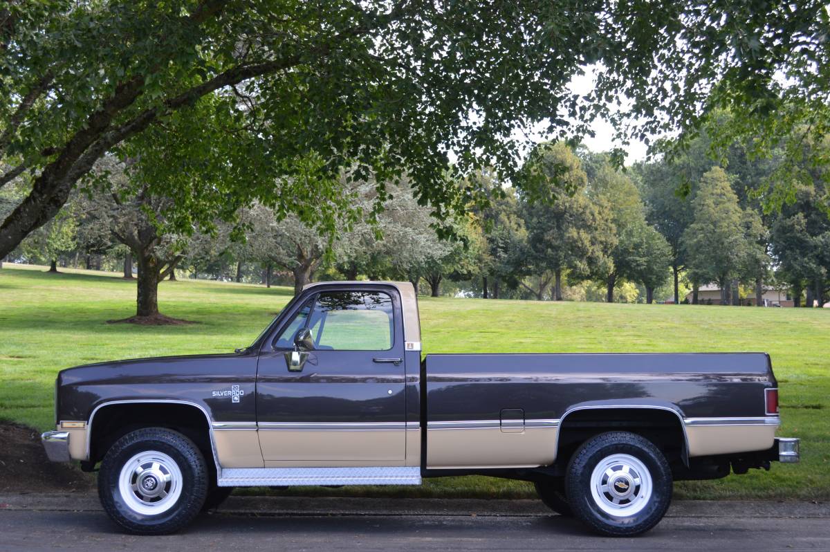 Chevy-silverado-1984-brown-1