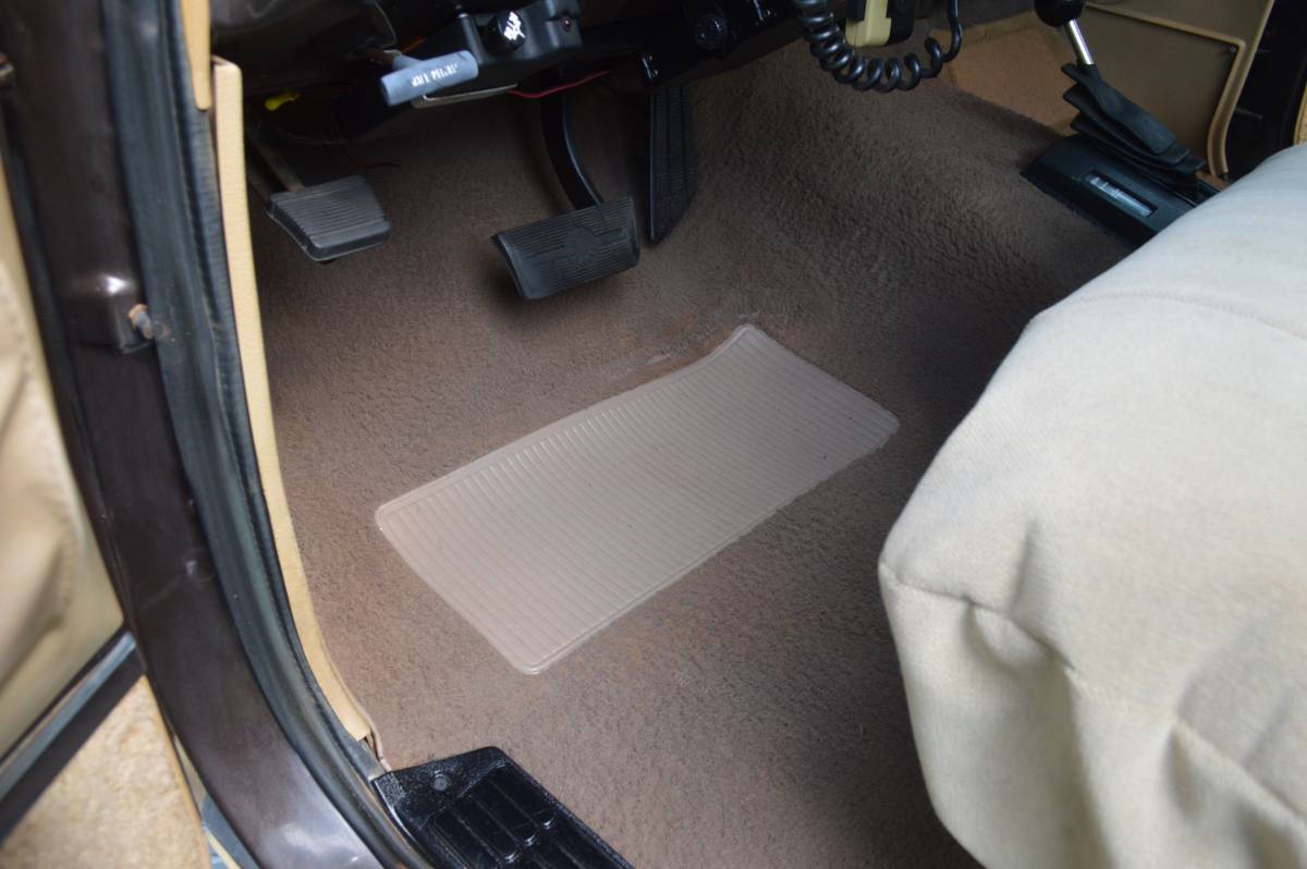 Chevy-silverado-1984-brown-12