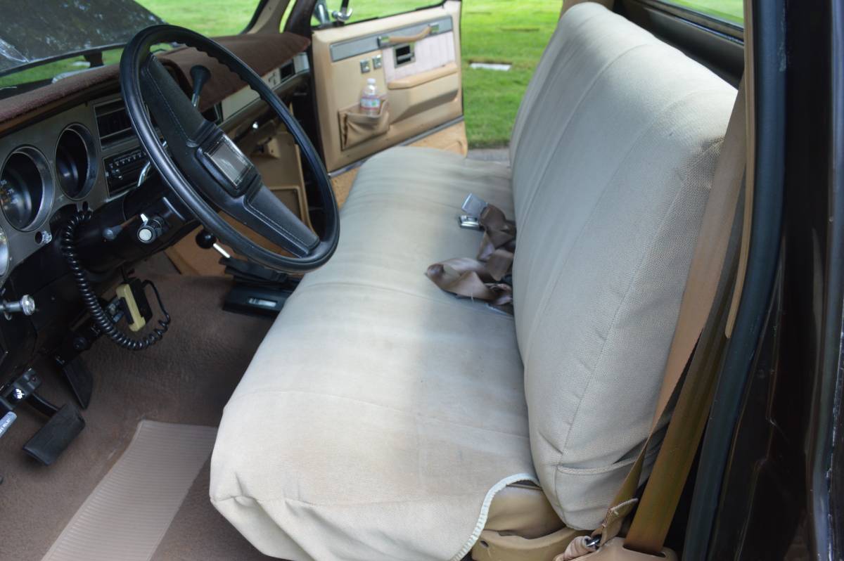 Chevy-silverado-1984-brown-13