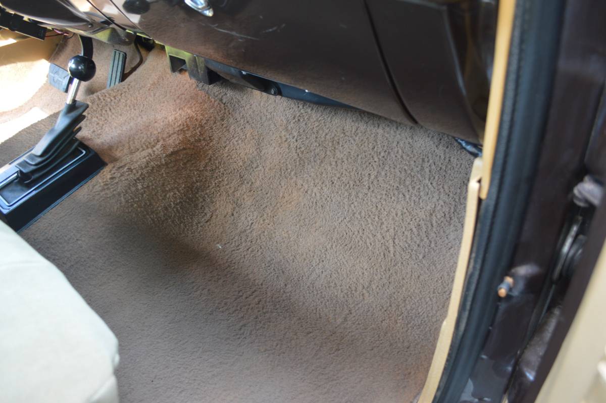 Chevy-silverado-1984-brown-18