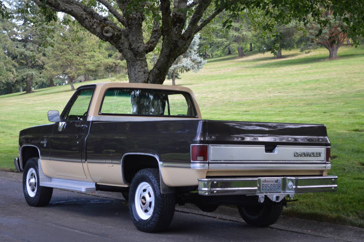 Chevy-silverado-1984-brown-2