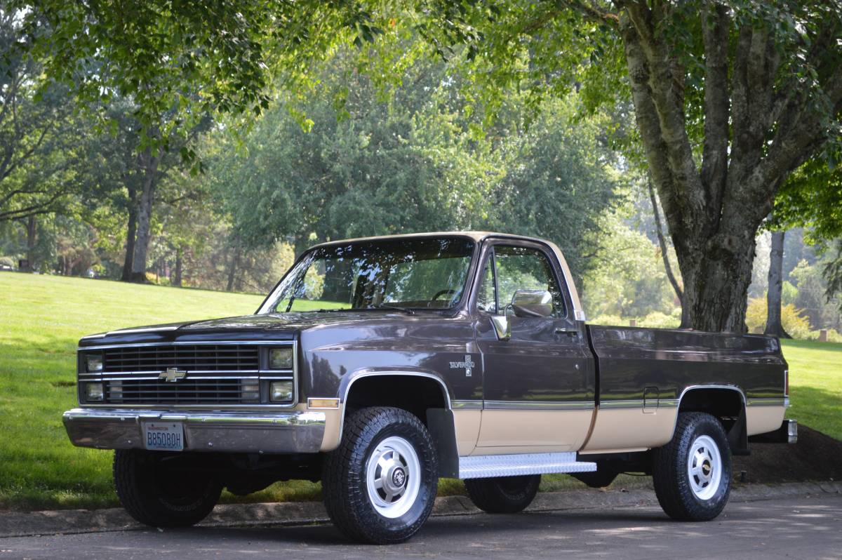 Chevy-silverado-1984-brown-22