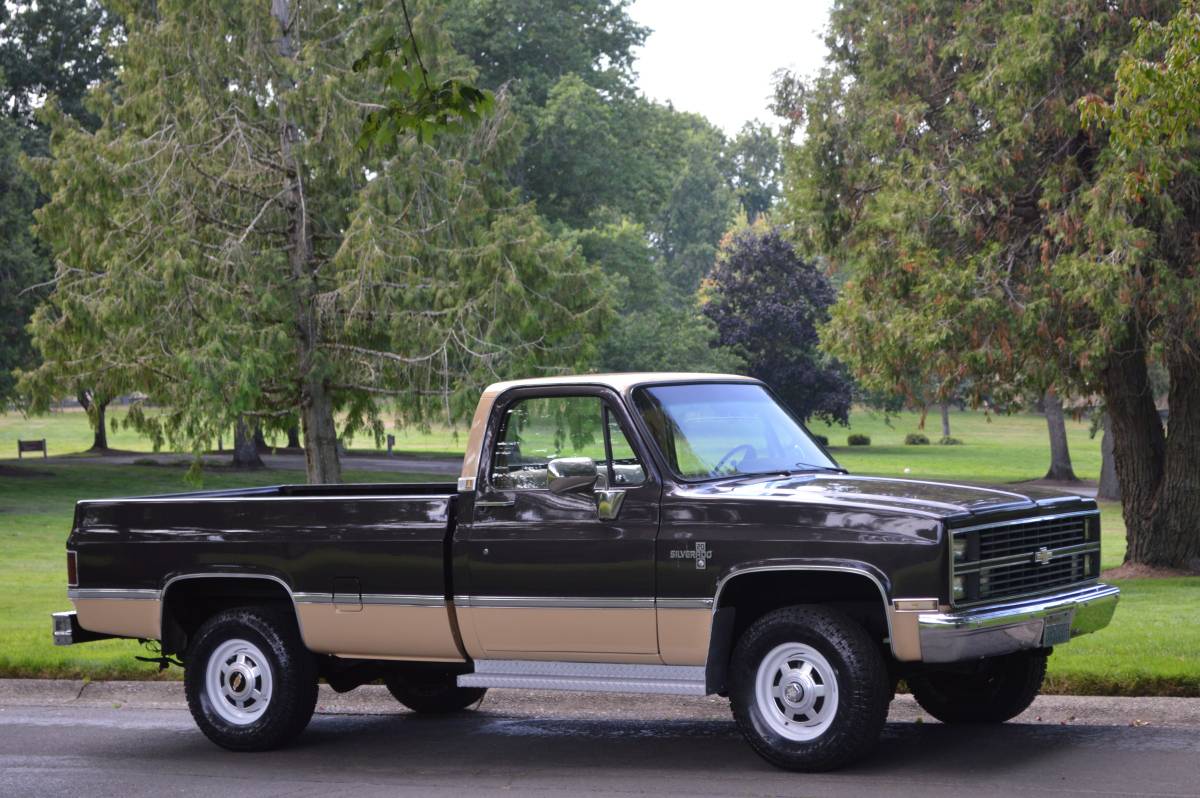 Chevy-silverado-1984-brown-4