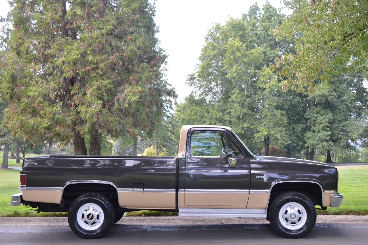 Chevy-silverado-1984-brown-5