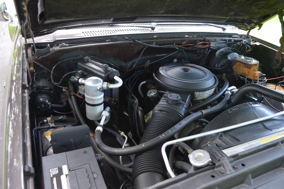 Chevy-silverado-1984-brown-8
